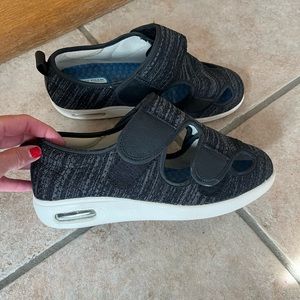 Youyun memory foam technology diabetic shoes 8.5 black/gray